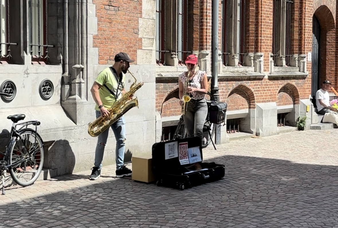 street-performer